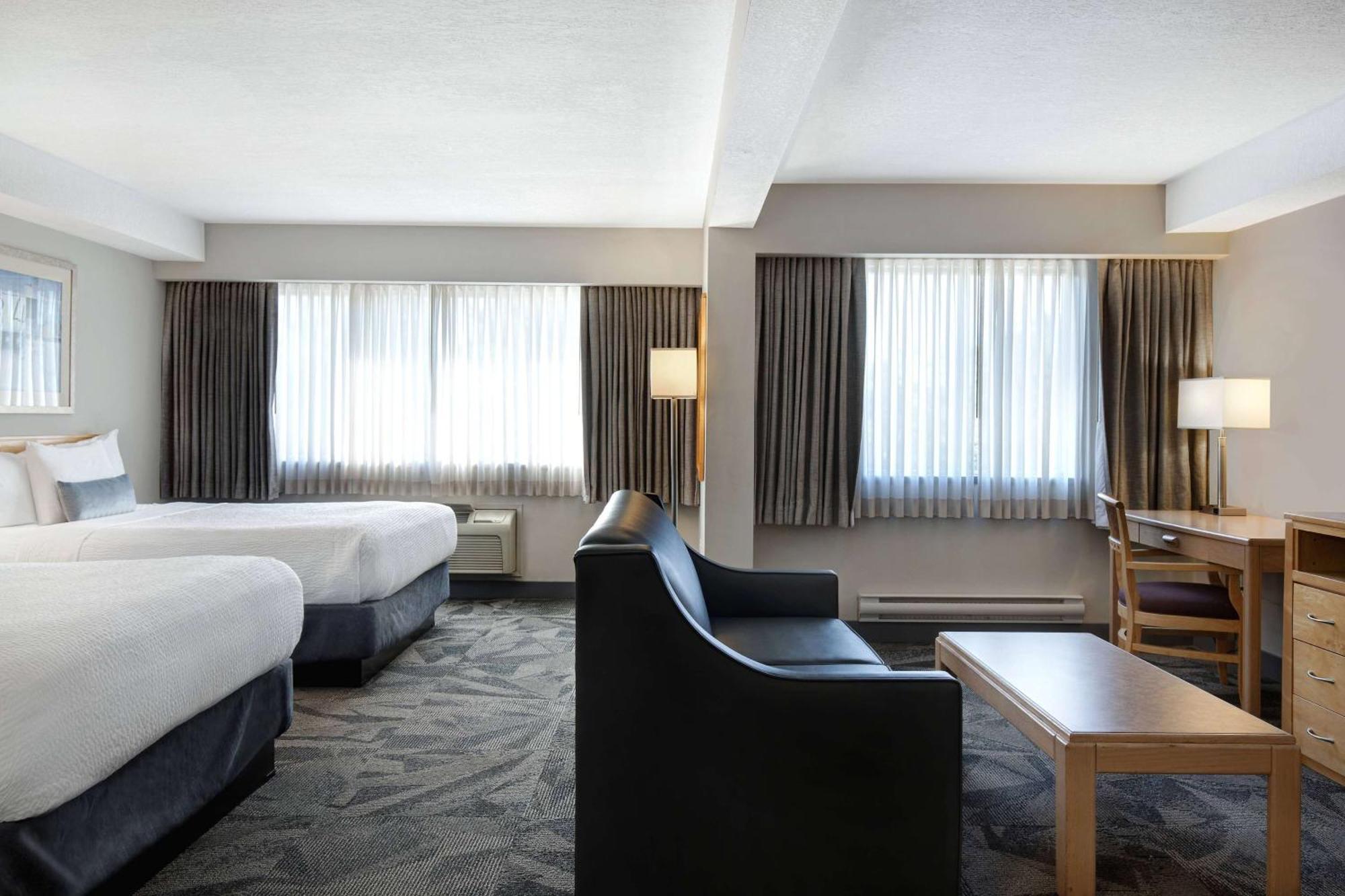 Days Inn By Wyndham Victoria Airport Sidney Esterno foto