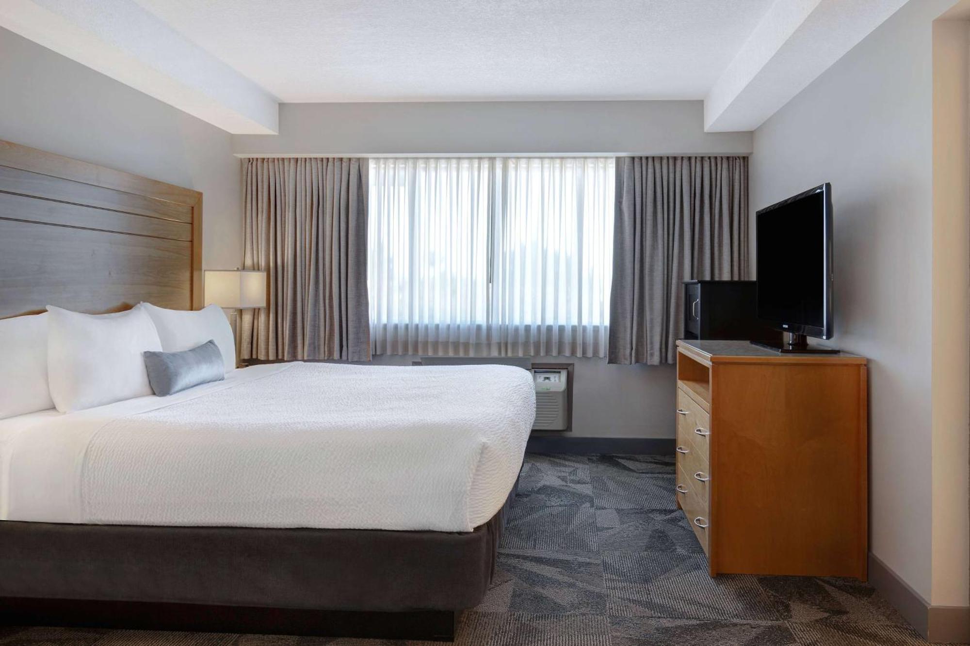 Days Inn By Wyndham Victoria Airport Sidney Esterno foto