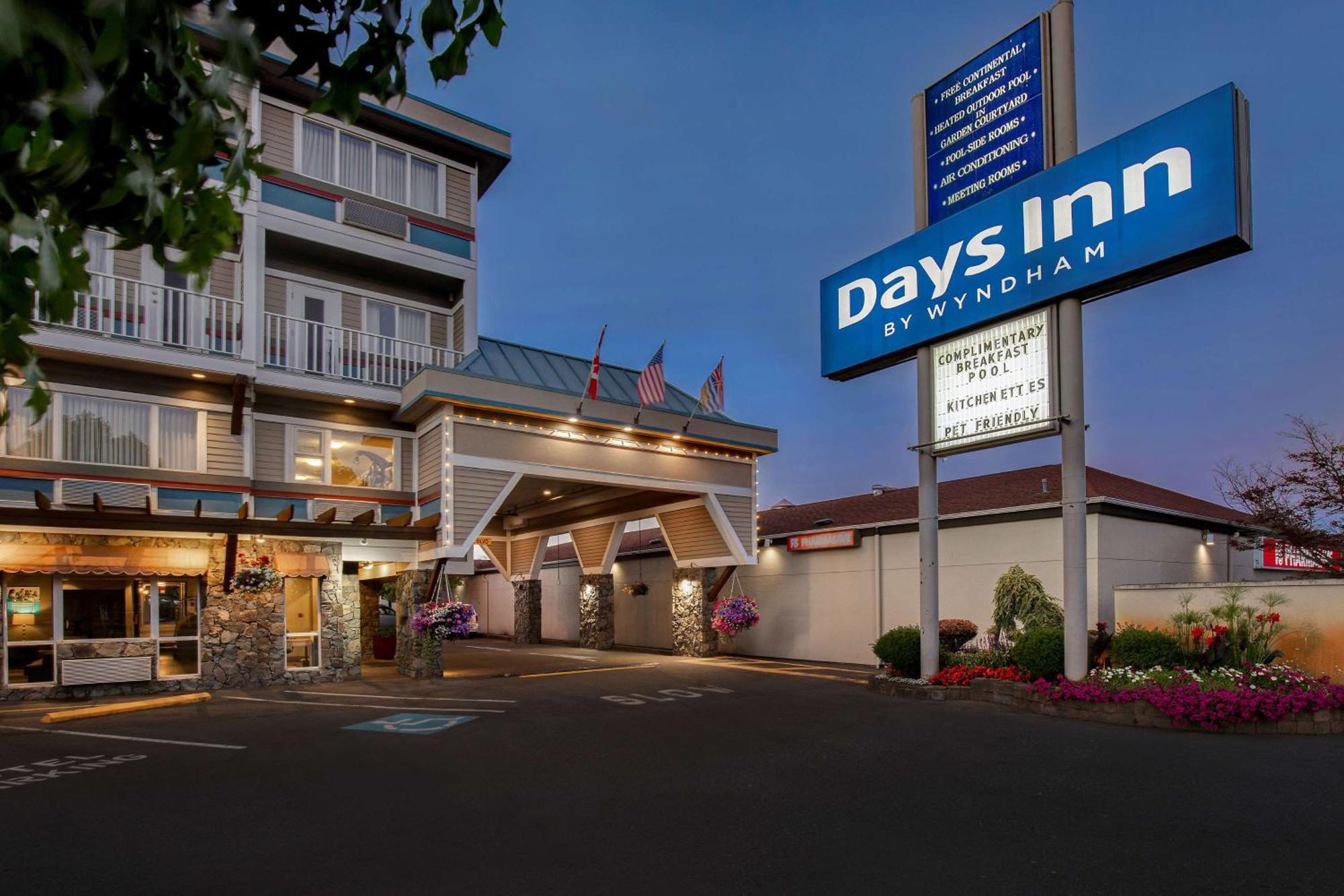 Days Inn By Wyndham Victoria Airport Sidney Esterno foto