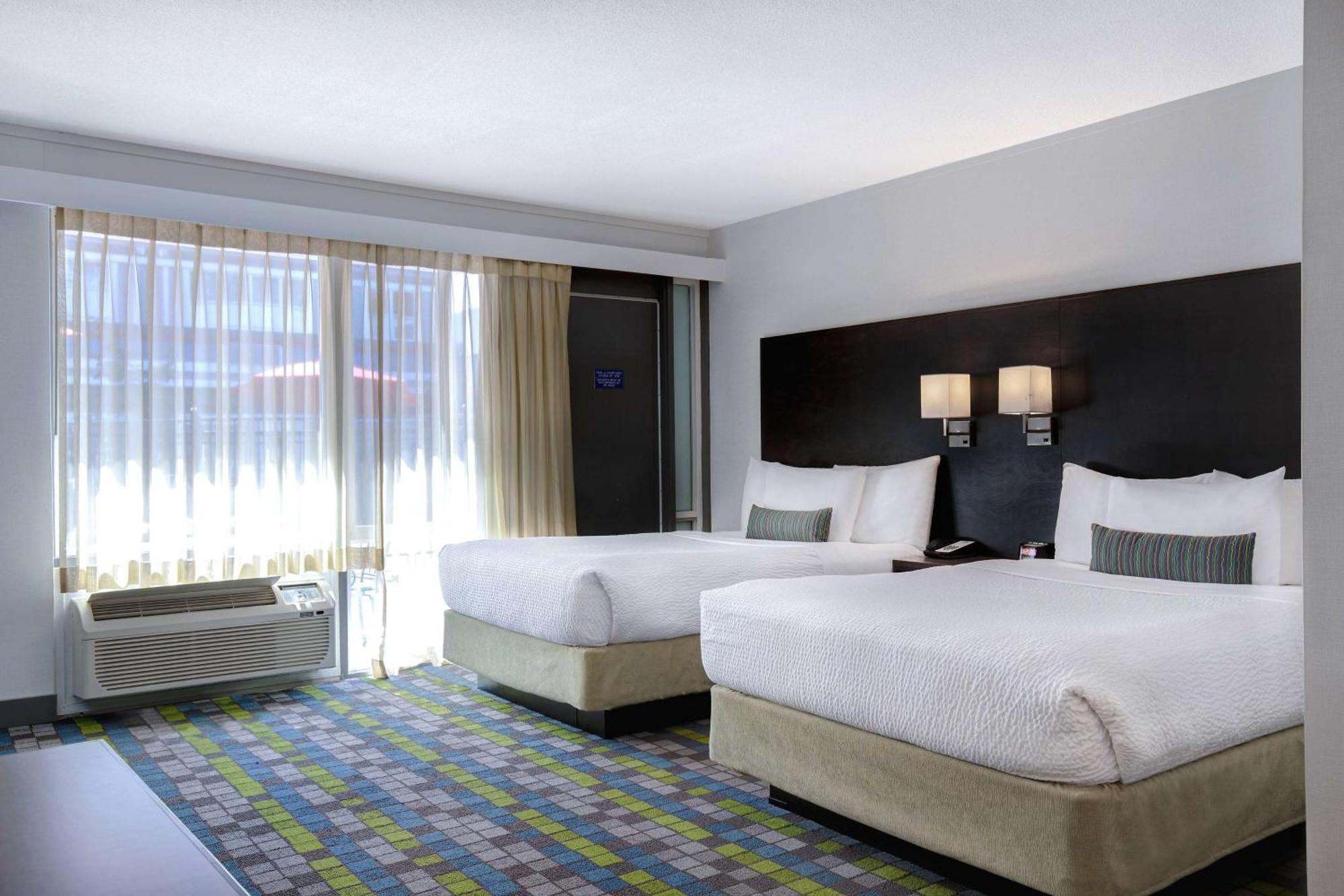 Days Inn By Wyndham Victoria Airport Sidney Esterno foto