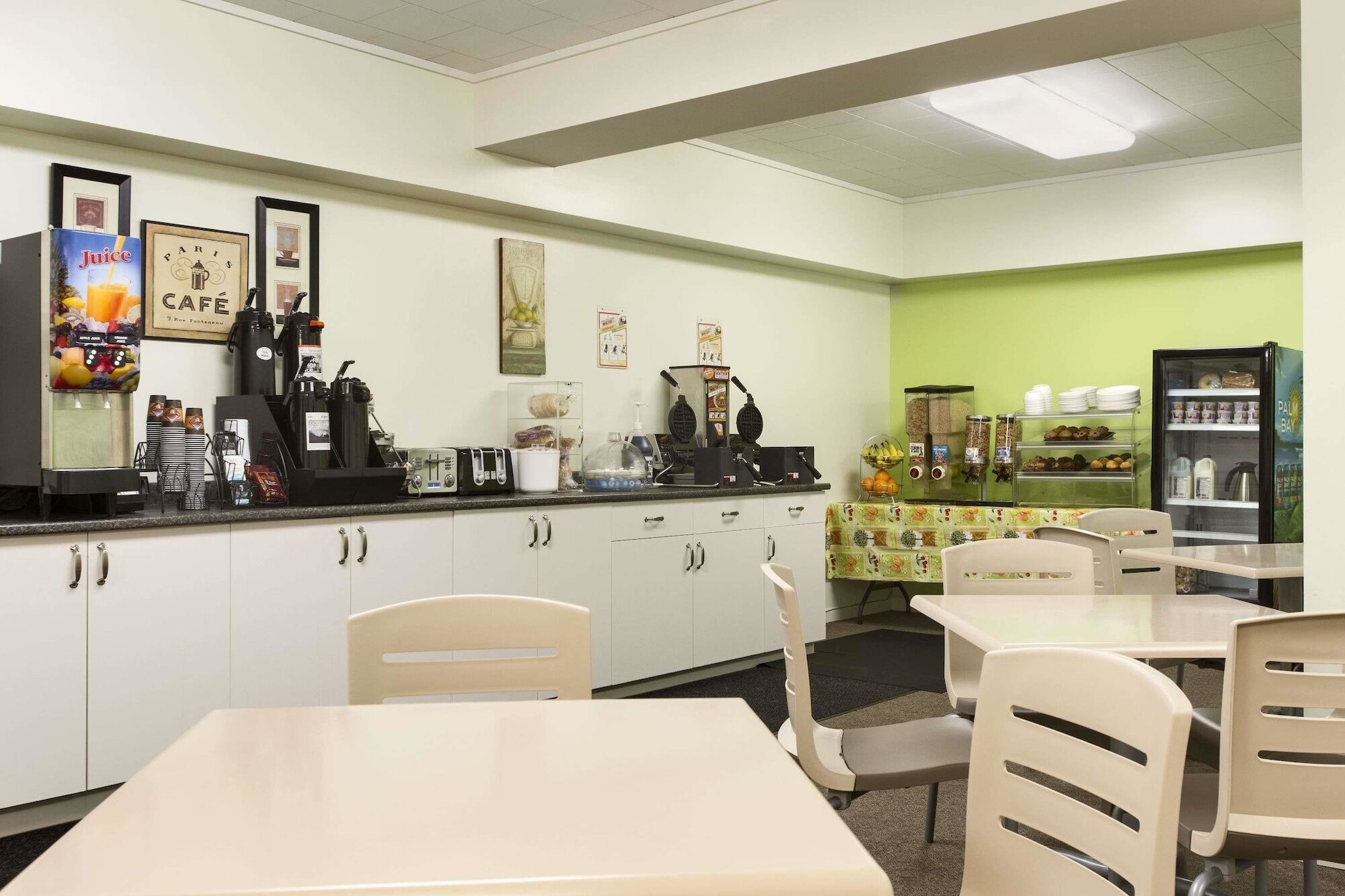 Days Inn By Wyndham Victoria Airport Sidney Esterno foto